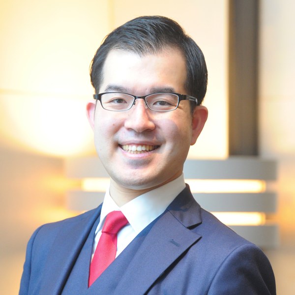 木下峻一氏